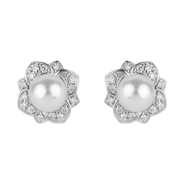 GR0092 Diamond Flower Halo Stud